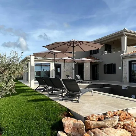 Vinova Loza Вилла *