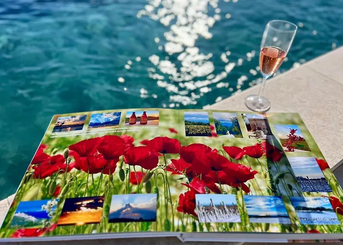 빌라 Vinova Loza *