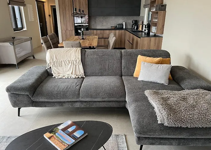 Vila Vinova Loza Kastelir